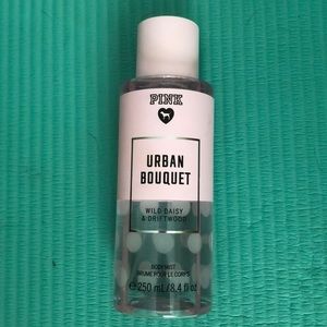 🌸 VS Pink body spray - Urban Bouquet 🌸